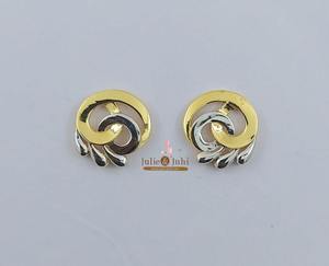 Boucles d'oreilles classiques en or jaune pur 22 carats pour femmes, clous d'oreilles solides pour usage quotidien, design minimaliste - Product Image 3