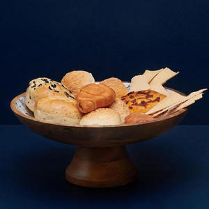 Frutero de madera hecho a mano, diseño minimalista para frutas y aperitivos, artesanía en madera sin recubrimiento. - Product Image 3