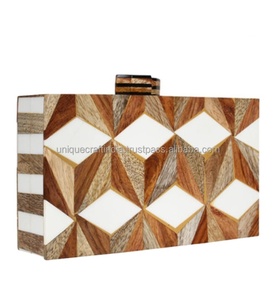 Pochette artisanale en bois et résine époxy |   Sac de soirée de luxe, artistique et design |   Artisanat Unique d'Inde - Product Image 1