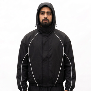 Survêtement à capuche noir pour homme, fermeture éclair intégrale, respirant, en polyester, coupe classique, poches latérales, couleur unie, design 2-en-1, idéal pour l'hiver - Product Image 3