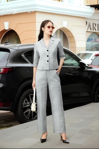 Ensemble haut et bas en cordon VISHNU K DESIGNS pour femme, style traditionnel, coupe trapèze, longueur normale, jacquard à pois, taille naturelle, col en V, collection automne - Product Image 5