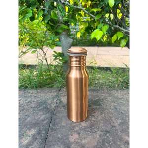 Bouteille d'eau minimaliste en cuivre pur, anti-fuite, bouteille ayurvédique, écologique, réutilisable, bouteille de bien-être pour les voyages - Product Image 1