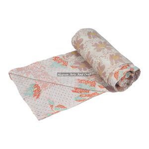 Couverture Kantha en coton patchwork décoratif indien, couvre-lit en coton doux fait à la main, patchwork indien réversible, cousu à la main, lourd - Product Image 1
