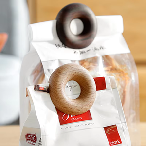 Clip de scellage pour donuts en bois de hêtre, design moderne, fait main, emballé, taille personnalisée et en promotion - Product Image 5