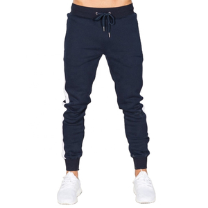 Conjuntos deportivos para hombre con corte atlético elegante, tela transpirable y diseño moderno, perfectos para entrenar. - Product Image 5