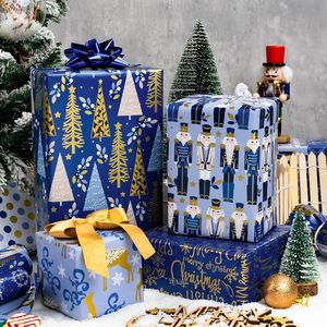 Carta da Regalo Natalizia Reversibile con Schiaccianoci Magico Blu Navy e Albero con Fiocchi di Neve Notturni 17 X 120, Rotolo per Forniture Festive - Product Image 3