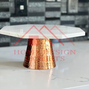 Soporte de pastel con parte superior de mármol y Base de metal Soporte de pastel decorativo Base martillada a mano Soporte de pastel superior de mármol Metal personalizado - Product Image 2