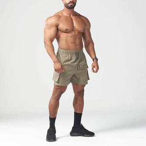Pantalones Cortos Deportivos Personalizados de Moda con Cintura Ajustable y Bolsillos Tipo Cargo - Product Image 2