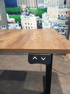 Escritorio Moderno Ajustable con Superficie de Madera y Patas de Metal Negro KTS-230512-16 - Product Image 3