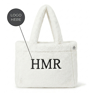 Sac à bandoulière Delta Sigma de la franc-maçonnerie Heritage pour femme, sac seau en fausse fourrure douce d'hiver avec design ceinture, sac bandoulière féminin - Product Image 1