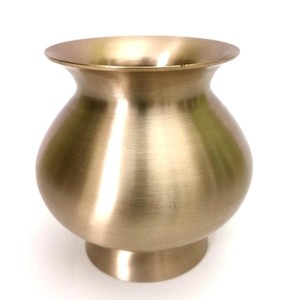 Pot à eau en laiton de qualité supérieure, couleur or, design moderne, taille et forme personnalisées, pot à eau pour la consommation, cadeau pour la Pooja hindoue - Product Image 1