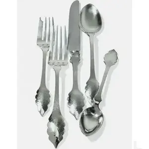 Ensemble de couverts en métal de qualité supérieure pour restaurants haut de gamme, hôtels et présentations de table de prestige - Product Image 4