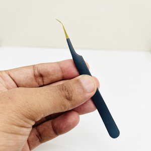 Kit de Pinzas para Extensión de Pestañas con Punta de Plasma Dorada, Punta Angular Fina, Herramientas para Pestañas de Volumen Clásico y Aplicaciones Profesionales en Salón - Product Image 3