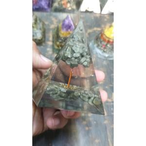 Pyramide d'Orgone en Pyrite en Gros, Artisanat en Cristal Naturel, Pierre Précieuse, Mascotte Feng Shui, 70-75mm, Sculptée, Écologique pour Orgonite - Product Image 3