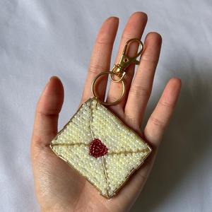 Abalorios de semillas para bordado, dijes para bolsos, estilos únicos hechos a mano, accesorio de moda. - Product Image 4