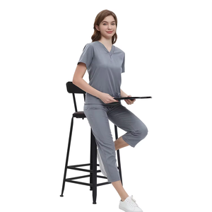 Low MOQ Short Sleeved V-neck Hospital Nurse Uniform <b>Set</b> Customized Basic Split Medical <b>Scrubs</b> <b>Set</b> - Product Image 4