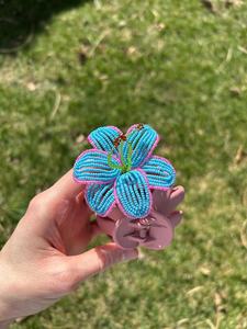 Vente flash - Barrette à cheveux et pince à cheveux brodées à la main pour le jour du match, design multicolore pour femmes et filles - Product Image 5