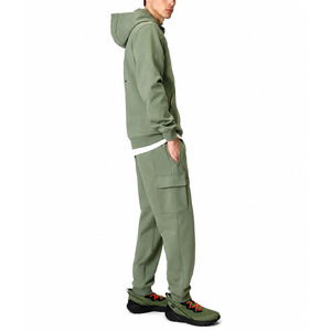 Conjunto Deportivo de Hombre de Alta Calidad, Transpirable, con Diseño Moderno y Estampado de Aviones para la Temporada de Invierno - Product Image 3