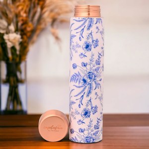 Bouteille d'eau en cuivre pur avec imprimé floral de roses de luxe |   Bouteille à boire ayurvédique de qualité supérieure |   Bouteille en cuivre design de 1 litre pour la maison - Product Image 5