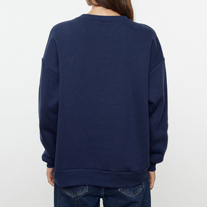 Sudadera Unisex Oversize de Cuello Alto con Lavado Ácido, Logo Frontal, Color Liso, Hombros Caídos, Tejido de Algodón, Ideal para Otoño - Product Image 5
