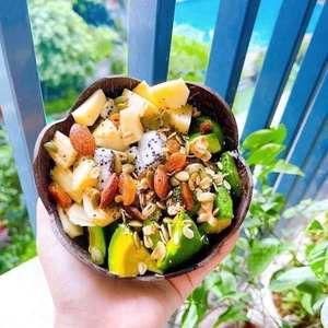 Tazón de cáscara de coco con acabado natural, reutilizable, ecológico, para ensalada y fruta - Product Image 6