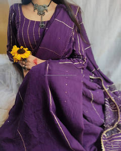 เสน่ห์ชาติพันธุ์ของผู้หญิงผ้าฝ้ายและผ้าลินิน Saree cerise สีชมพูกับเทพธิดาแห่งความรักสวมใส่นี้ที่จะทำให้เทพธิดาทั้งหมดตกอยู่ในความรัก - Product Image 2