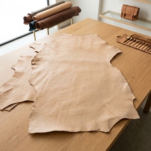 Cuero de vaca curtido vegetal de calidad pura, mitades de pieles de color natural, grano completo, pieza gruesa para proyectos de bricolaje: cinturones, bolsos y herramientas. - Product Image 6