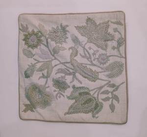 Housses de coussin de style bohème avec pompons et imprimés géométriques créent une ambiance artistique décontractée, parfaites pour les chambres et les balcons. - Product Image 6