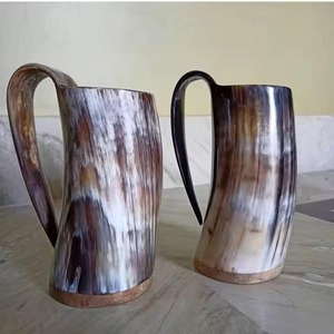 Cuenco Nórdico Vikingo para Beber, Cuerno Natural de Búfalo, Taza de Cerveza Estilo Medieval - Product Image 1