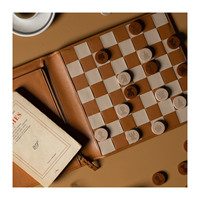 Jeu d'échecs et de dames en cuir dans un coffret de rangement marron avec plateau et pièces, jeu de stratégie de luxe deux-en-un pour le plaisir