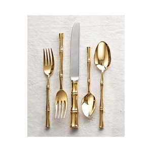 Juego de cubiertos decorativos de metal con mango en forma de U, cubiertos con logotipo personalizado chapado en oro de lujo, cuchillo de boda, tenedor, cuchara, juego de servir - Product Image 4