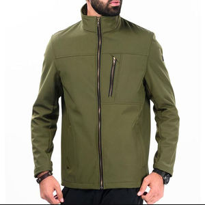 Veste softshell homme légère à col montant, couleur unie, respirante, avec fermeture éclair et logo avant en toile, idéale pour l'extérieur en hiver - Product Image 4