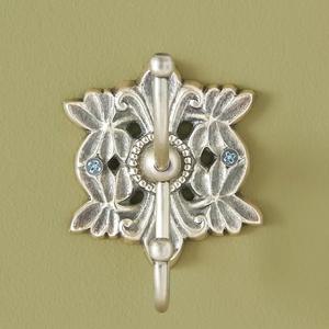 ที่แขวนผนังแบบตะขอคู่โลหะสีเงินพรีเมียม สำหรับแขวนเสื้อโค้ท กระเป๋า ผ้าเช็ดตัว ทนทาน ประหยัดพื้นที่ - Product Image 1