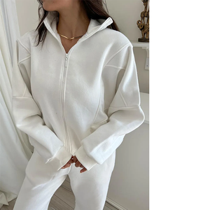 Ensemble sweat à capuche court zippé et pantalon cargo en molleton de coton de haute qualité pour femme - Product Image 5