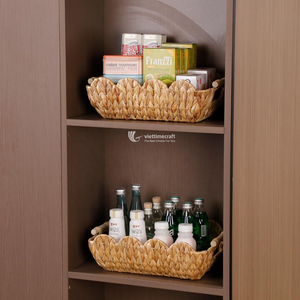 Panier de service vintage en jacinthe d'eau avec poignées en bois, design festonné écologique pour le rangement dans le salon ou la garde-robe, durable - Product Image 2