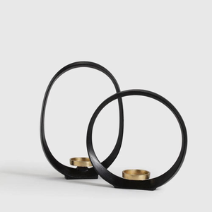 Porte-bougie en métal avec motif de cactus et design de pétales sur le dessus, dimensions 18 x 4 x 10 pouces - Product Image 2