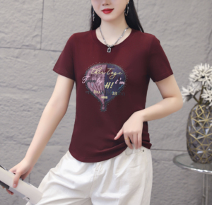 เสื้อยืดผู้หญิงแบบทางการขายส่ง ผ้าบาติก แต่งกระดุม คุณภาพสูง ผ้าฝ้าย 100% ดีไซน์ทันสมัย สไตล์หรูหรา - Product Image 3