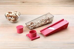 Coupe-noix manuel avec récipient, ensemble de 4 pièces, outil râpeur en plastique rouge pour amandes, noix de cajou, lame en acier inoxydable - Product Image 5
