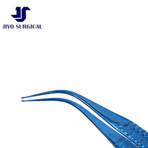 Pinzas Corneales Premium de Titanio Troutman-Barraquer Colibri de 2 7/8 Pulgadas con Dientes 1x2 de 0.12 mm y 45° °   Puntas Anguladas para Uso Oftálmico - Product Image 3