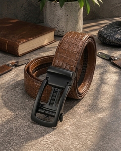 Ceinture automatique en cuir marron à imprimé crocodile pour homme avec boucle rectangulaire en plastique, style décontracté, design durable - Product Image 3