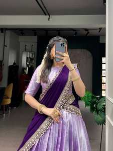 Lehenga Choli en soie jacquard violette avec broderie Zari, tenue indienne et pakistanaise pour mariage, fête et festival - Product Image 2