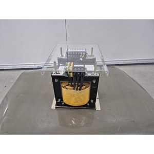 Transformador de Aislamiento Industrial Toyozumi UEE0230-020012-08N Usado Como Pieza de Repuesto para Equipos Semiconductores Legacy - Product Image 2