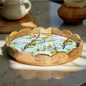 Plateau rond décoratif artisanal en bois, motif floral Art Déco, pour thé, café et collations, utilisation multifonctionnelle pour mariage - Product Image 1