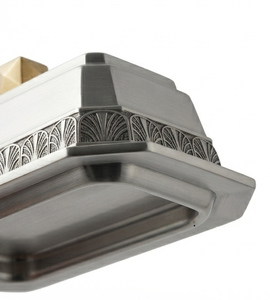 Plateau de service rectangulaire moderne de luxe en argent plaqué avec couvercle, incrustation dorée, design Art Déco gravé - Product Image 3