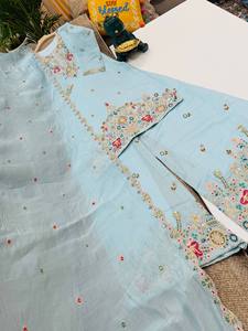 Salwar Kameez en soie bleu clair brodé pour femmes, tenue de mariage traditionnelle, coupe ample, longueur au sol, vêtements indiens pakistanais - Product Image 5