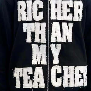 Sudadera con Capucha de Marca Privada con Pedrería, Estilo Oversize, Lavado Ácido y Efecto Desgastado - Product Image 4