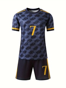 Conjunto de Uniforme de Fútbol Sublimado Personalizado en Morado y Negro, para Adultos, Unisex, de Poliéster Transpirable, con el Número 00 Impreso - Product Image 3