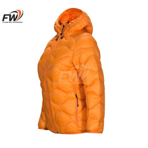 Veste matelassée unisexe OEM pour femme, respirante, en coton imprimé, chaude, à manches courtes, entièrement zippée, col rond, manteau d'hiver - Product Image 2