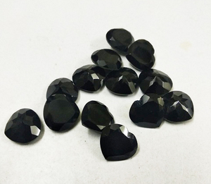 Piedras preciosas curativas preciosas sueltas de corte facetado en forma de corazón de ónix negro Natural de excelente aspecto para uso en la fabricación de joyas - Product Image 3