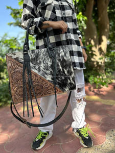 Nuevo bolso de mano de cuero de piel de vaca con estampado Floral a mano, nuevo conjunto combinado de mano de cuero de piel de vaca occidental - Product Image 3